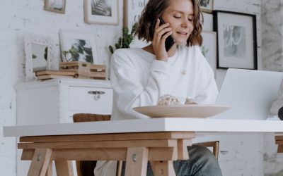 Réussir à Vendre Sans Être Trop Insistante : L&rsquo;Art de la Vente Subtile